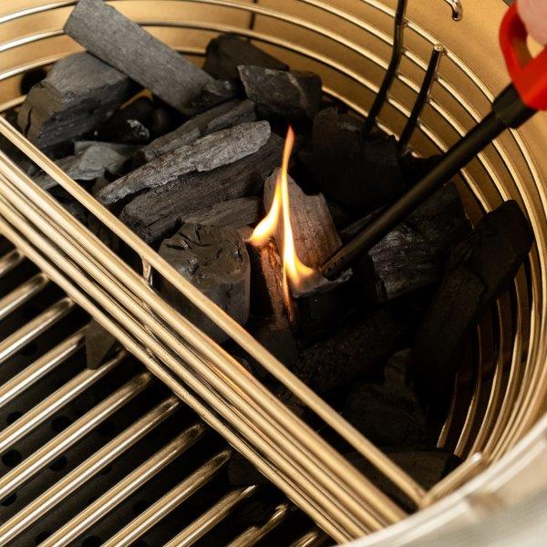 kamado-joe-holzkohlekorb-aus-edelstahl-mit-trennwand image 4