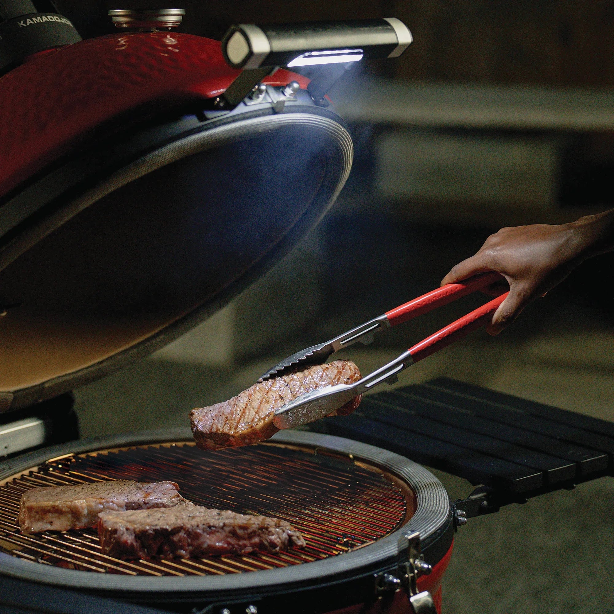 kamado-joe-led-griff-grillbeleuchtung-f-r-nachtgrillen image 6