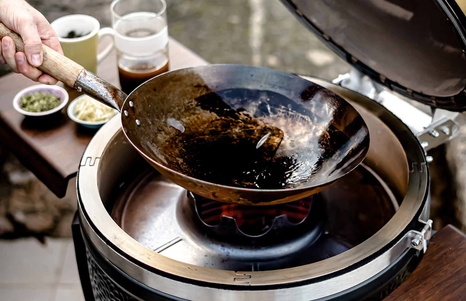 monolith-wok-stahlwok-mit-holzgriff-grill-wok-f-r-kamado-und-outdoor-k-che image 2