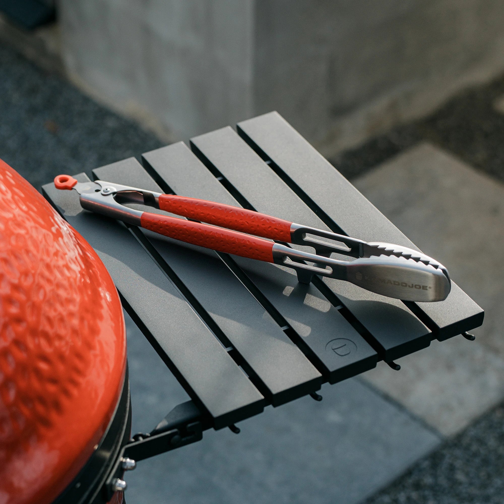 kamado-joe-krafted-stahlzange-45-75-cm-grillzange-mit-verriegelung image 5