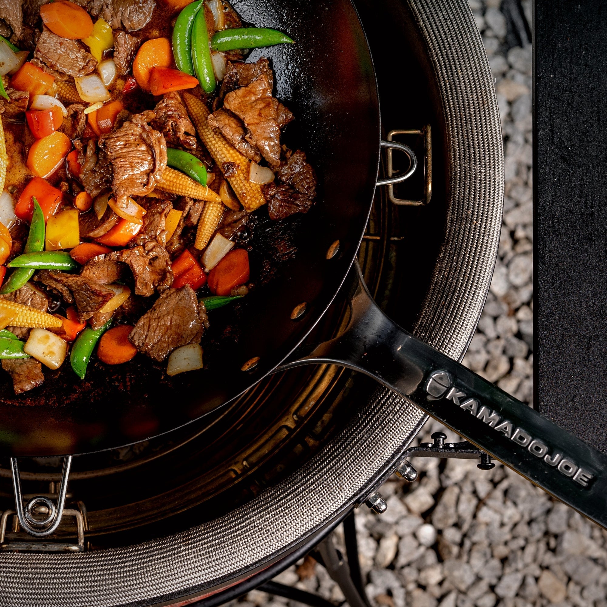 kamado-joe-karbon-steel-karbonstahl-wok-vorgew-rzt-f-r-keramikgrill image 5